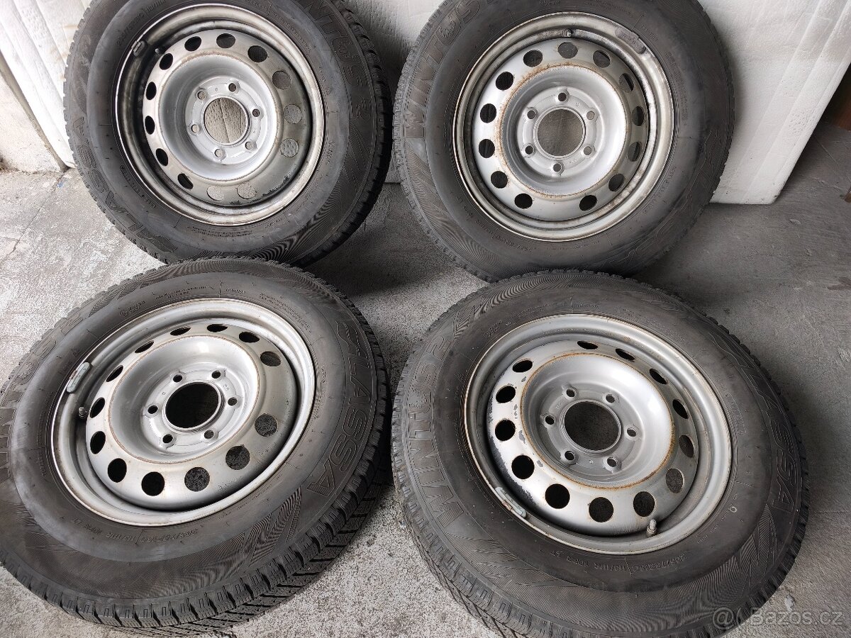 zimní kola 6x139,7 na Hyundai H1 pneumatiky 205/75 r16C