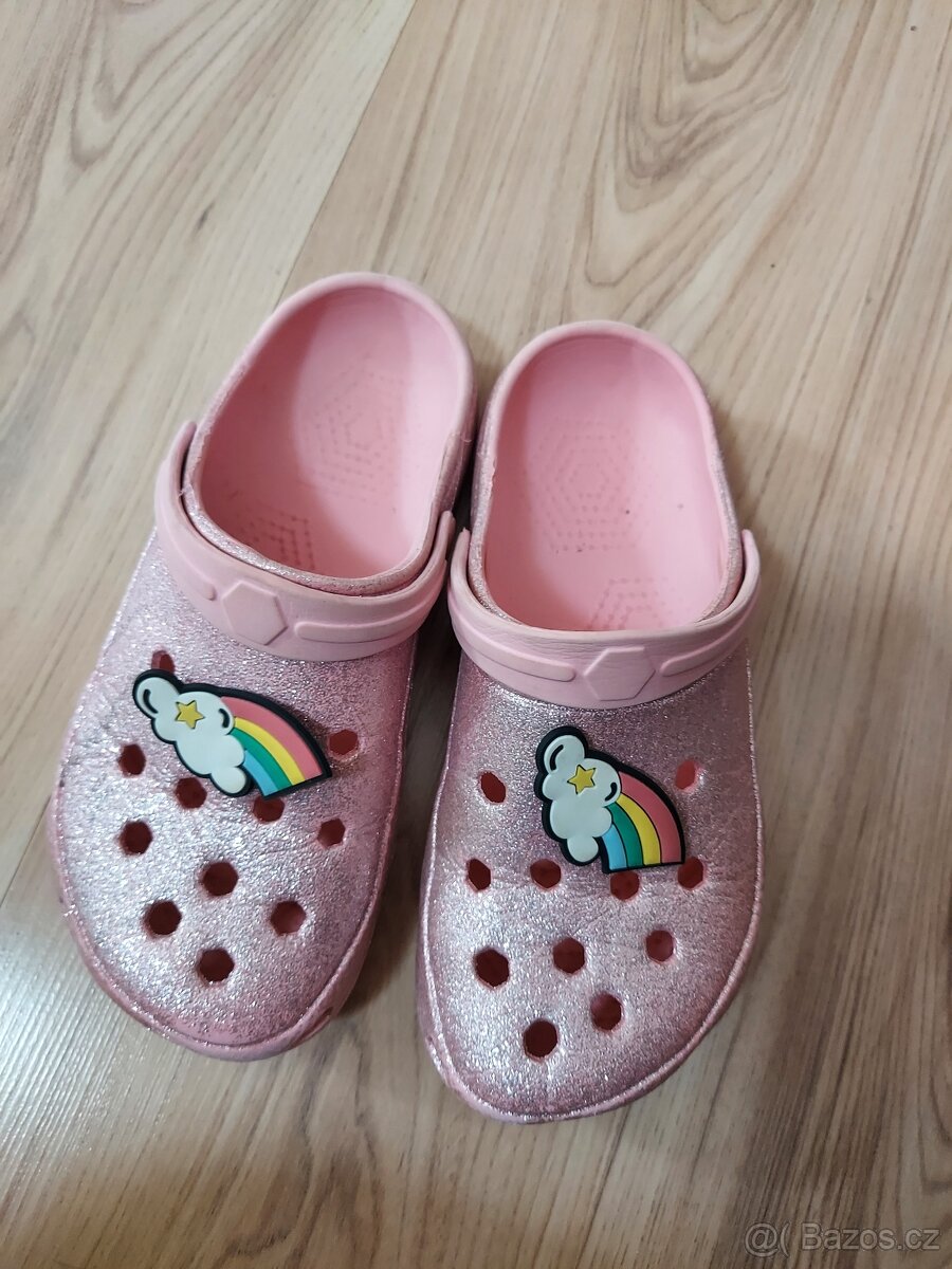 Pantofle kroksy nazouváky 34