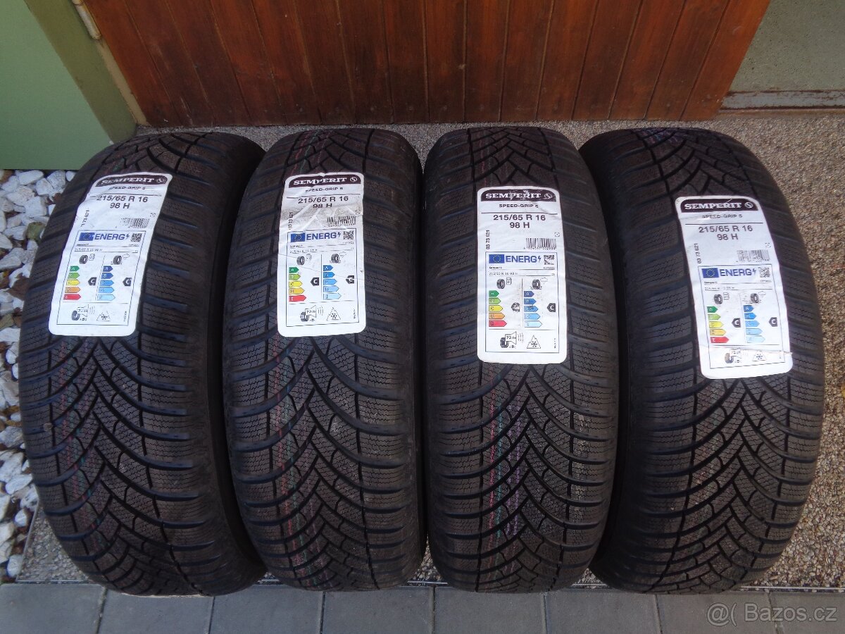 Zimní pneu 215/65/16 R16 Semperit - NOVÉ