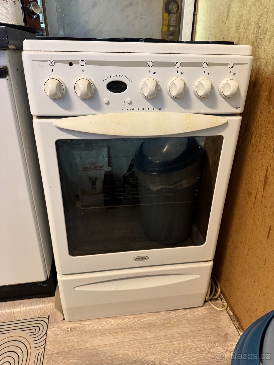 Kombinovaný sporák Mora Evolution