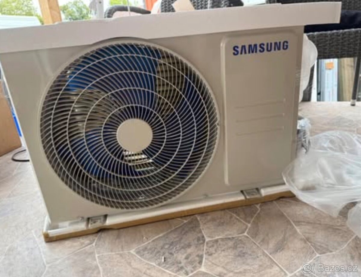 Splitové klimatizace některé i topí ‼️