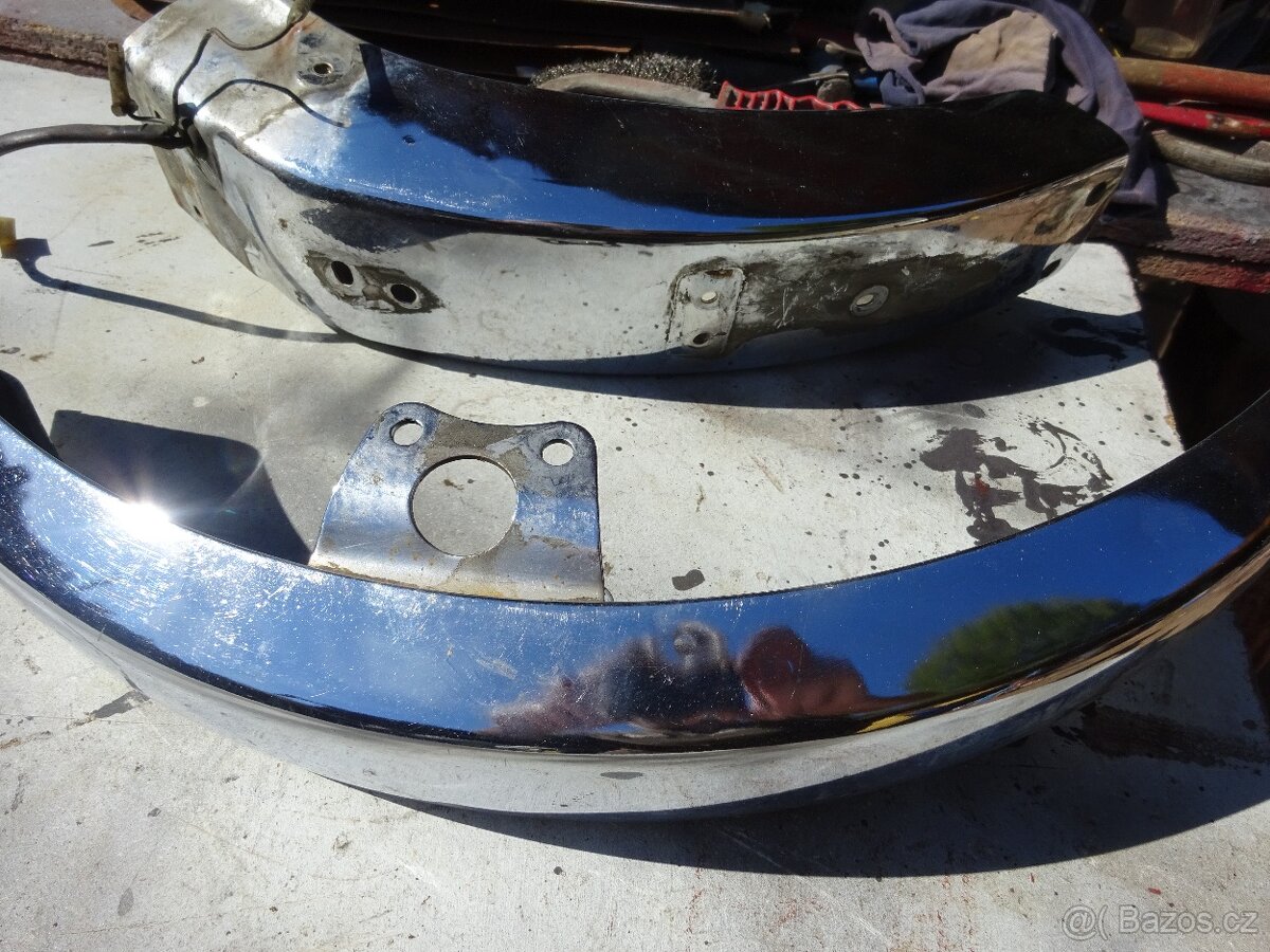 Yamaha RD - r.v.+- 1978 - přední blatník