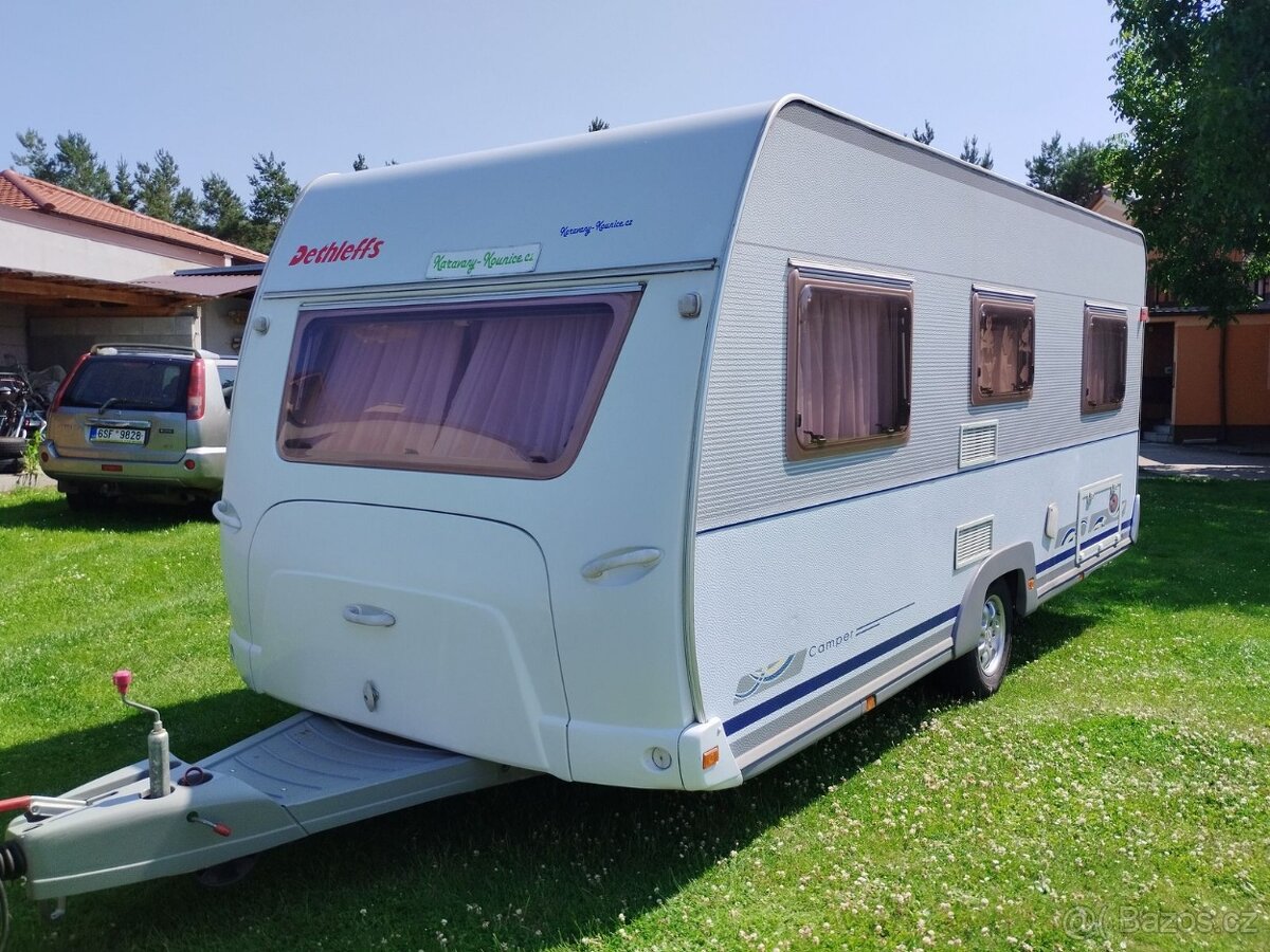 DETHLEFFS pro 4.Fr.postel. Mover+bat. Sprcha. 100km/h