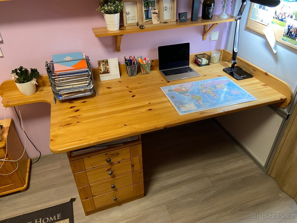 Velký Atypický psací stůl 200x82cm