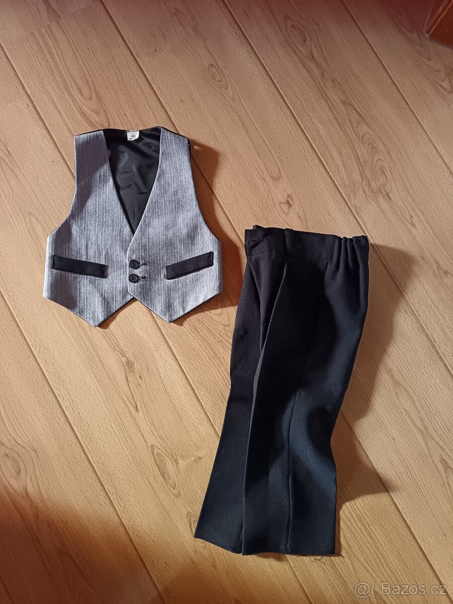Společenské kalhoty s vestičkou, velikost 86