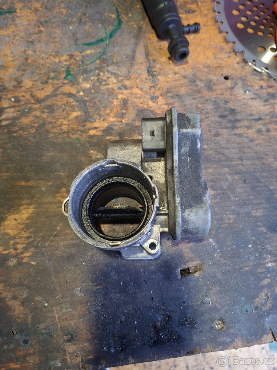 Škrtící Klapka passat b6 2.0tdi