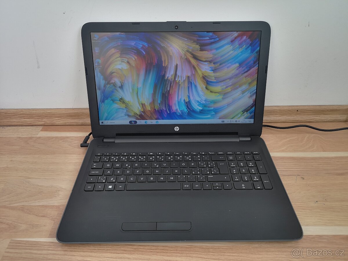 Čtyřjádrový notebook HP 255 G5