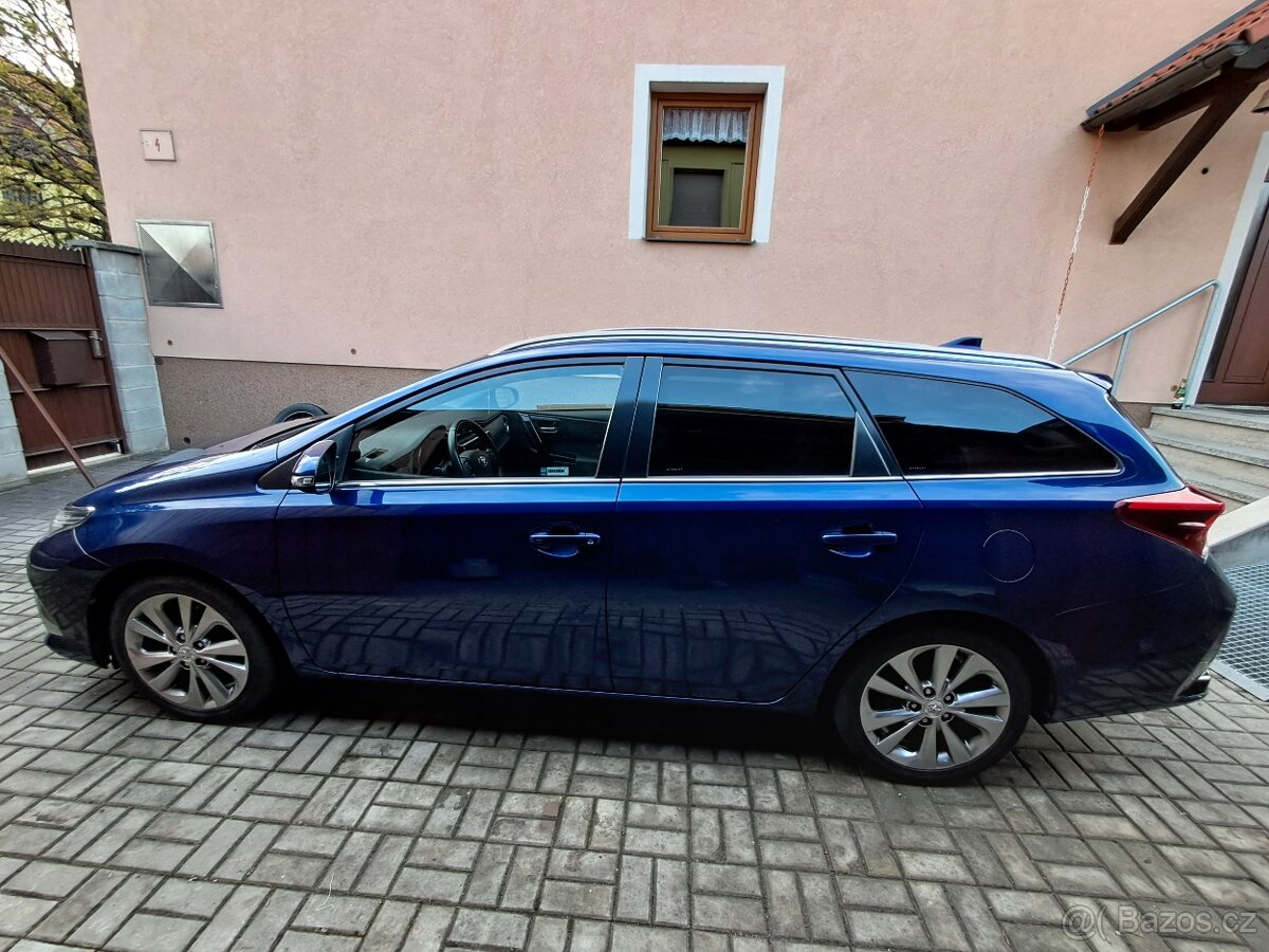 Toyota Auris 1,6i, 97 kW