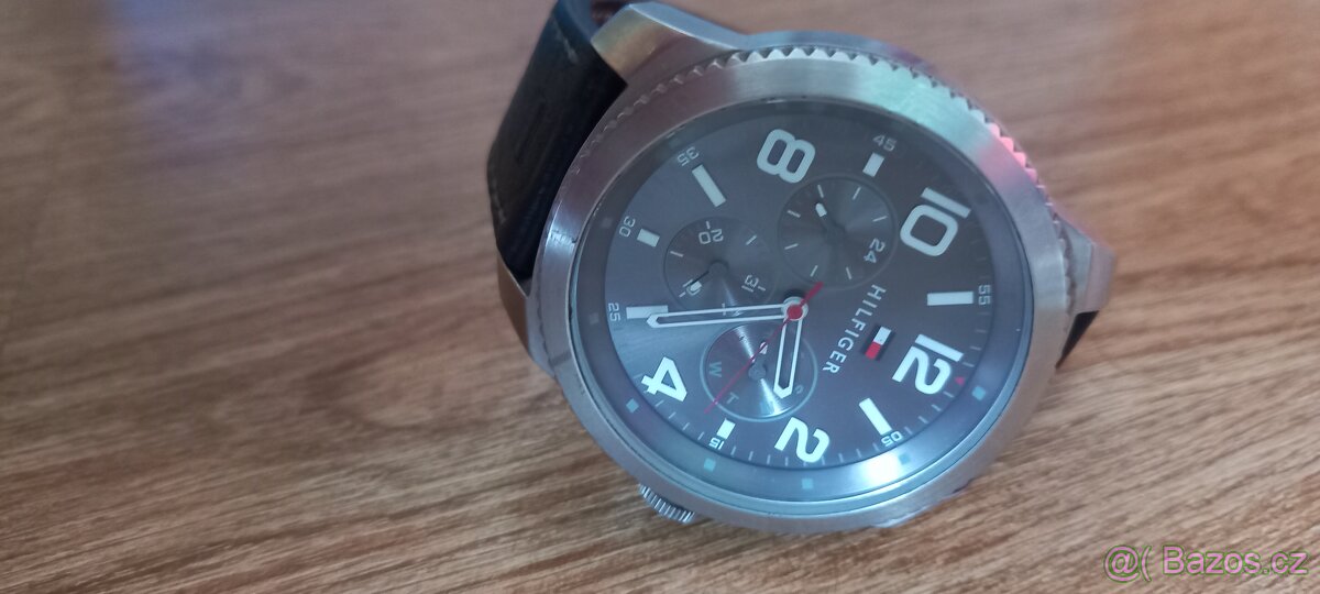 Hodinky Tommy Hilfiger