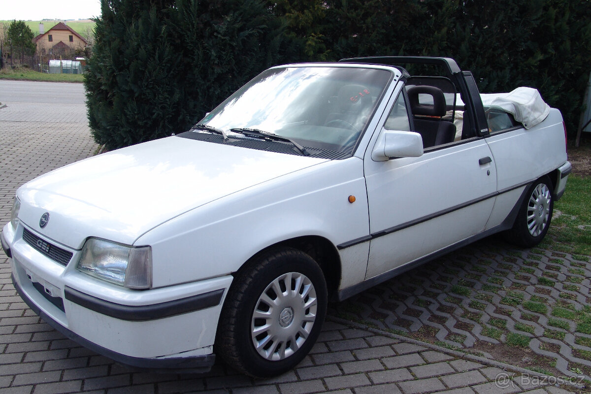 Opel Kadett 1.6 cabrio Bertone