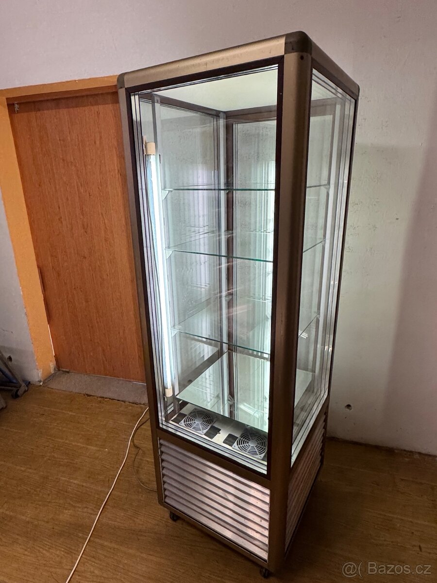Panoramatická chladící zákusková vitrína Tecfrigo Snelle 350