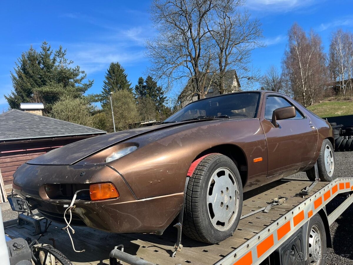 Porsche 928-S4