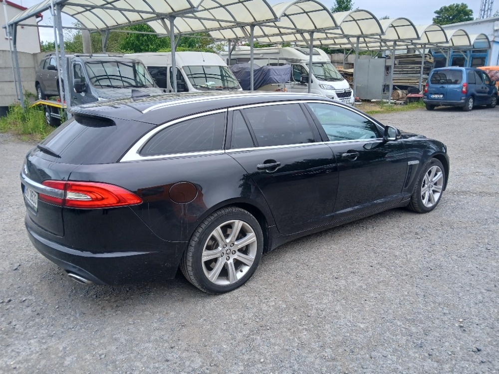 Jaguar XF 2.2 d SPORTBREAK