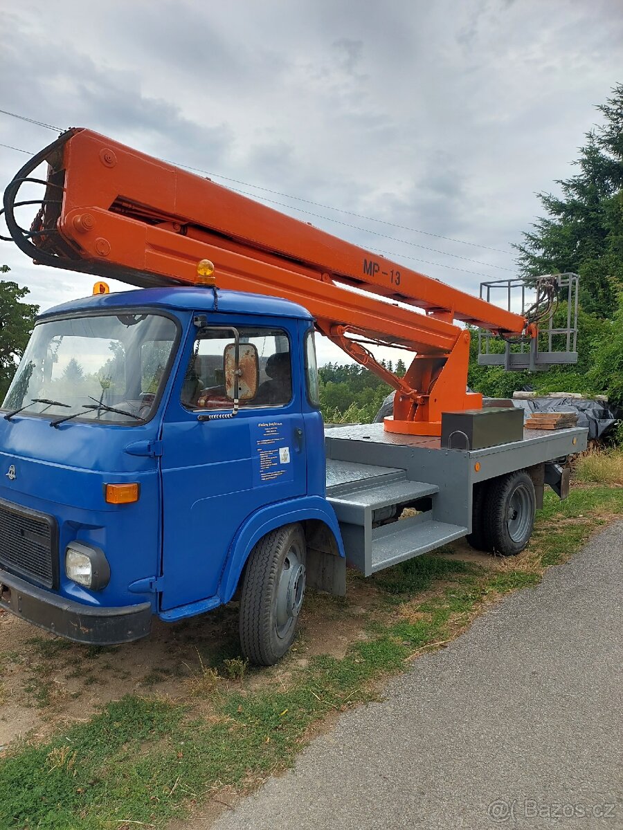 Montážní plošina avia MP 13