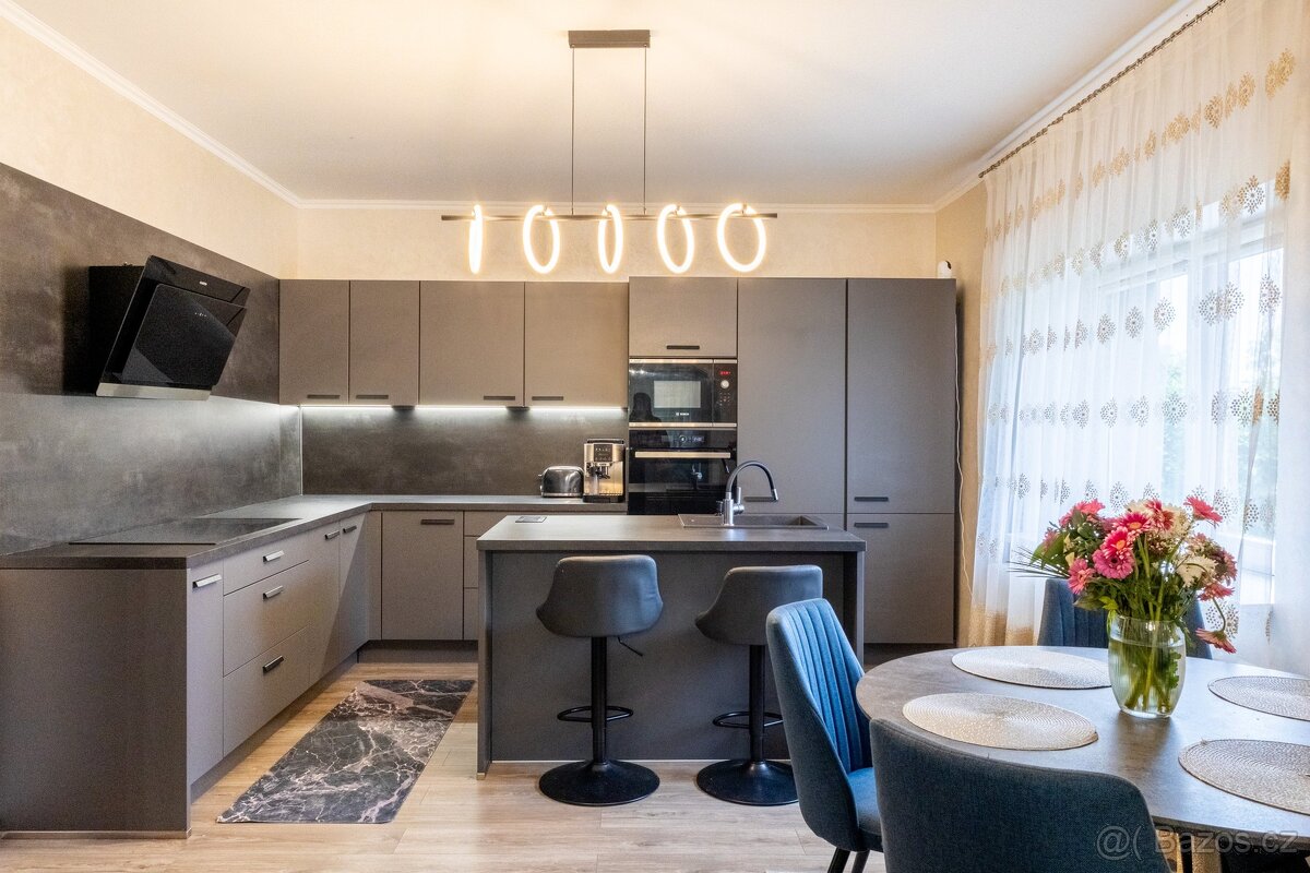 Prodej rodinné domy, 184 m2 - Třemošná, ev.č. 00100