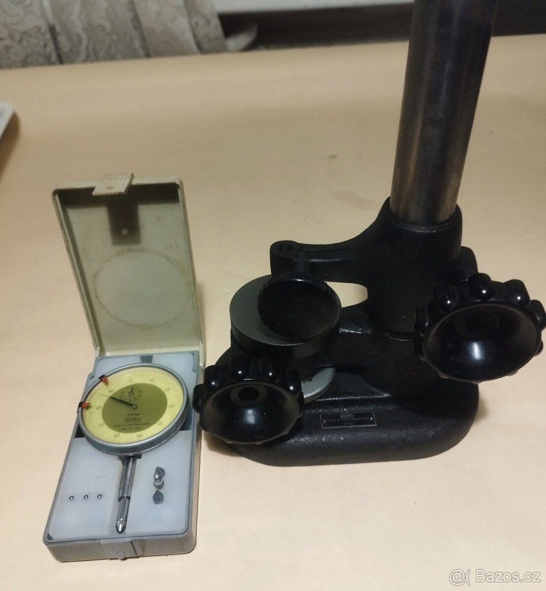 Měřící stojánek Somet s indikátorem 0.01mm