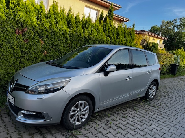 📝 Renault Grand ScĂ©nic 1.6 16V benzĂn (2014) – 1. majitel