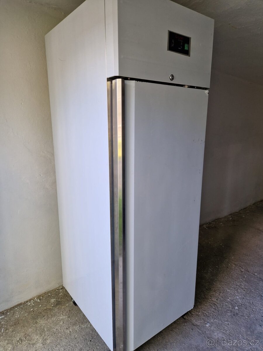 Chladicí skříň TEFCOLD GUC70 - NOVÁ