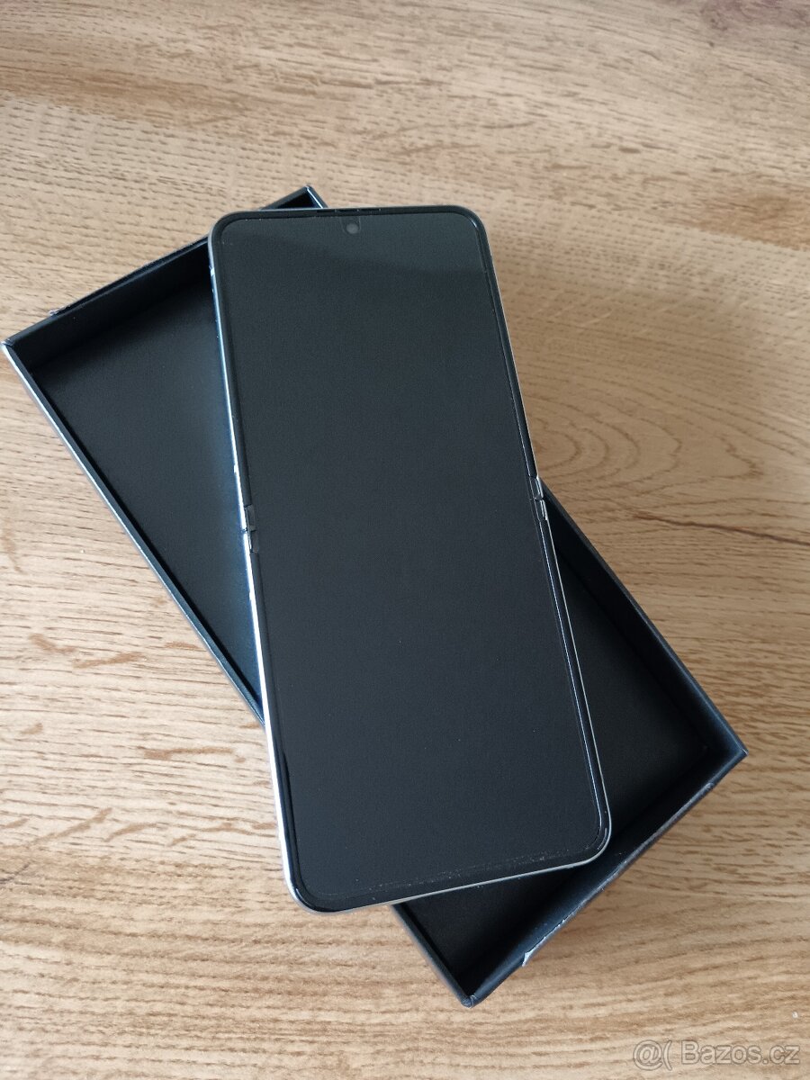 Samsung Galaxy Z Flip5