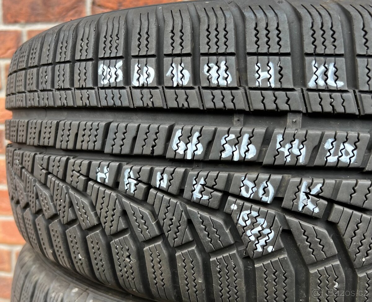205/60 R16 96H XL zimní pneumatiky Hankook (4420)