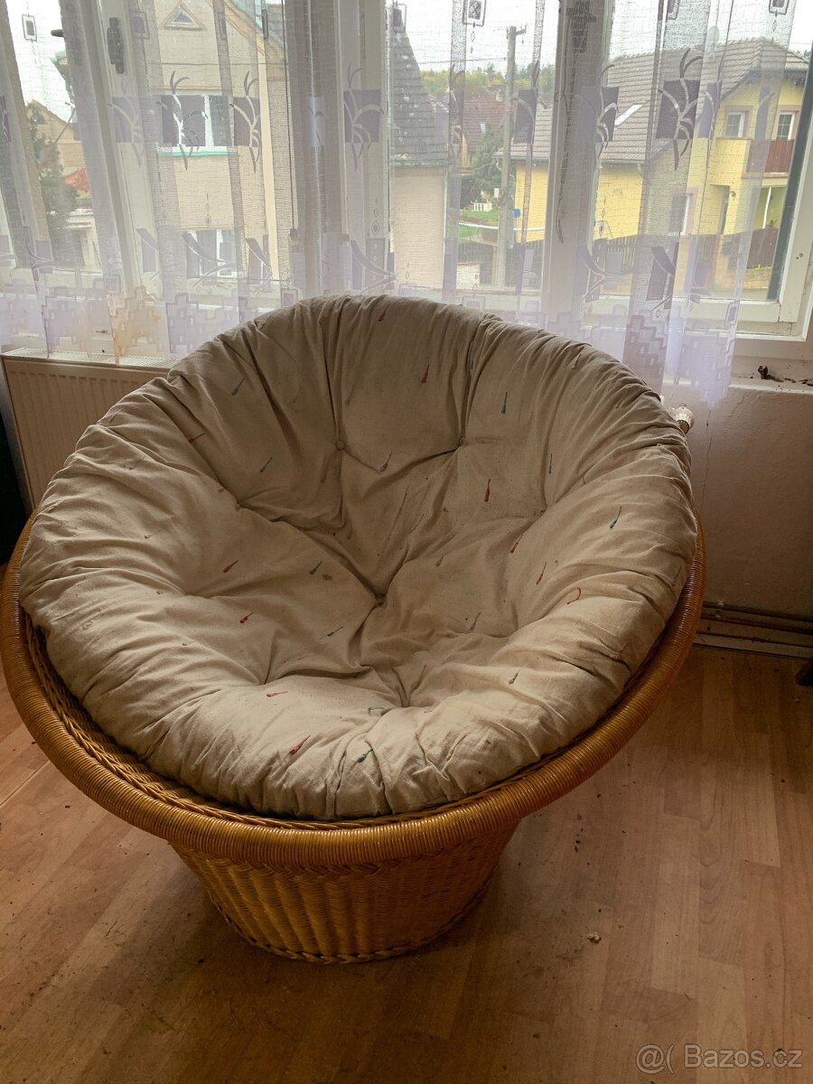 Kulaté ratanové křeslo