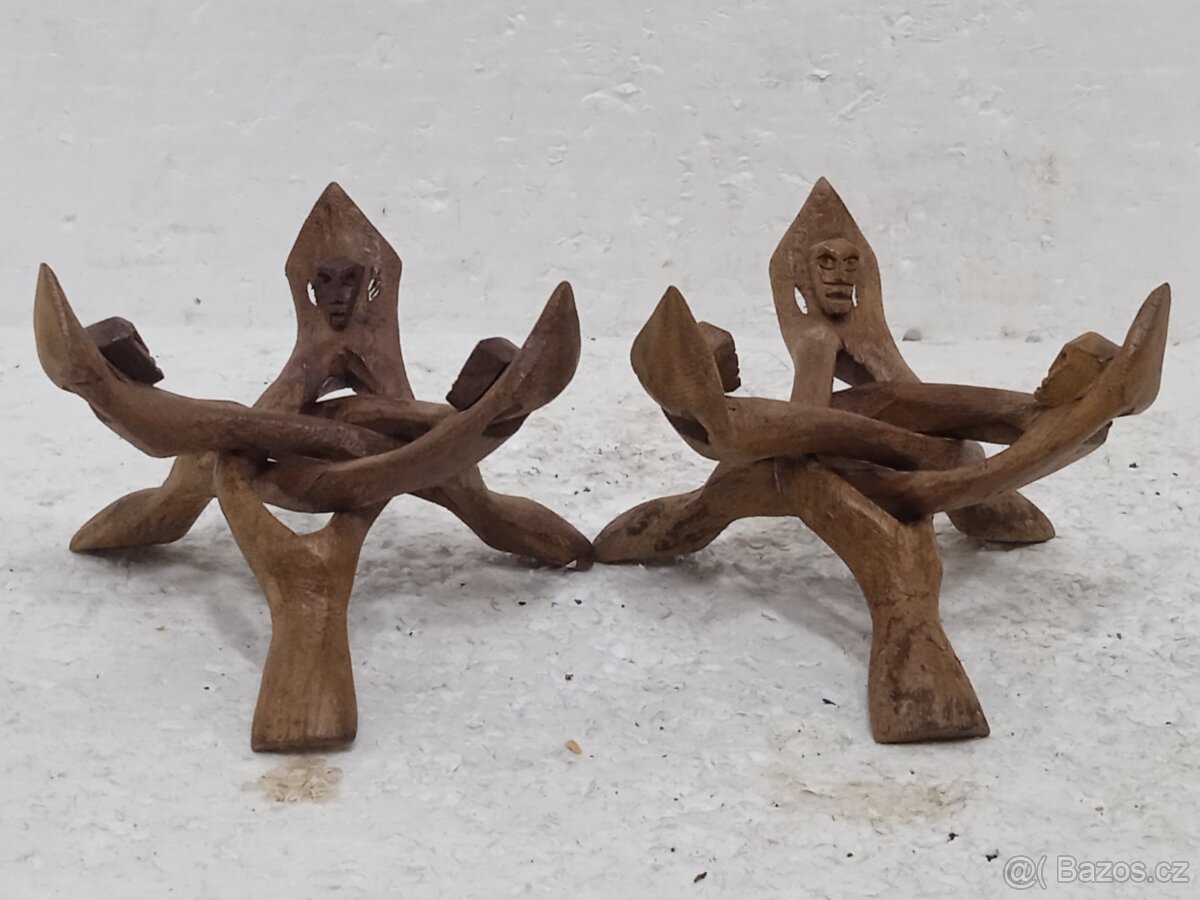 2x Vyřezávaný stojan na květináč retro