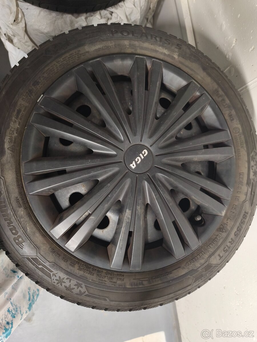 Sada kol se zimními pneu