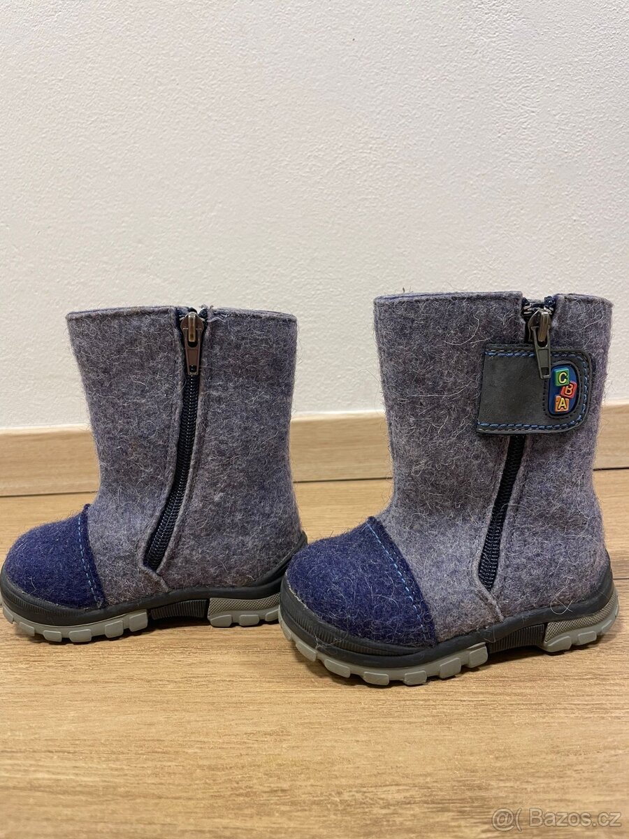 Dětské zimní kozačky vel. 22