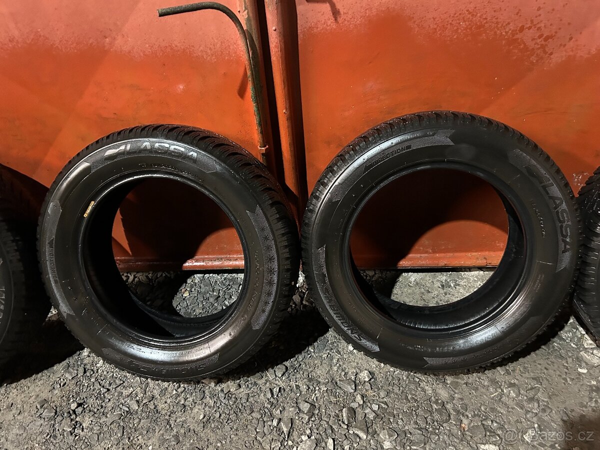 Prodám gumy 185/65/15.