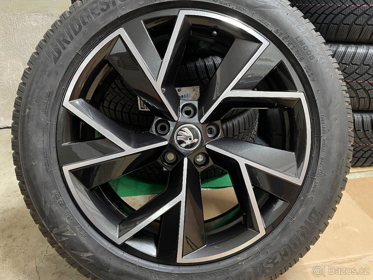 ŠKODA KODIAQ NOVÁ R19 TRIGLAV 235/50/19 103V XL DOT2023