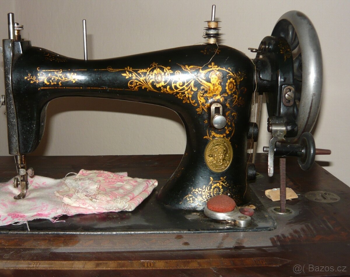 Šicí stroj SINGER