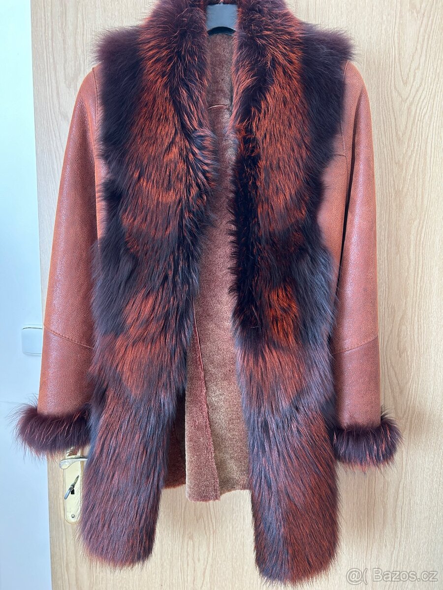 Kožený dámský kabát