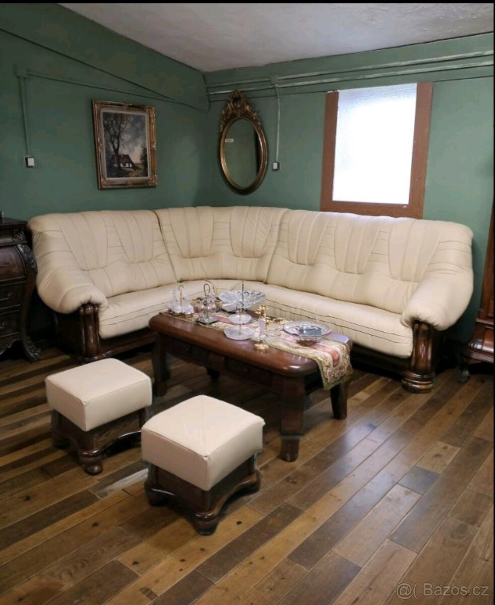 Nová kožená sedací souprava.