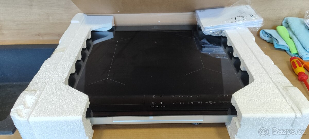 Indukční varná deska