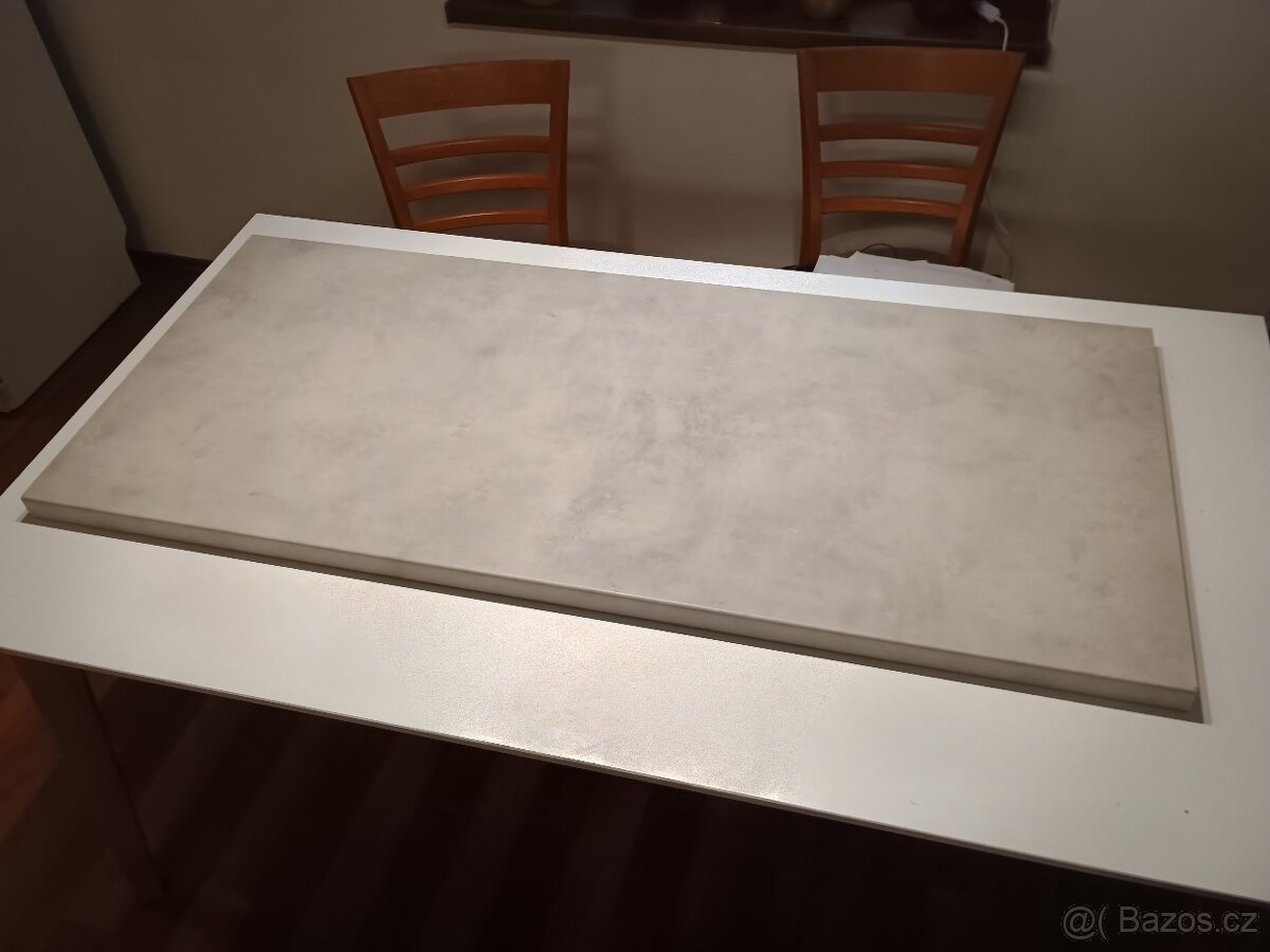 Pracovní deska 137x60x3,5cm