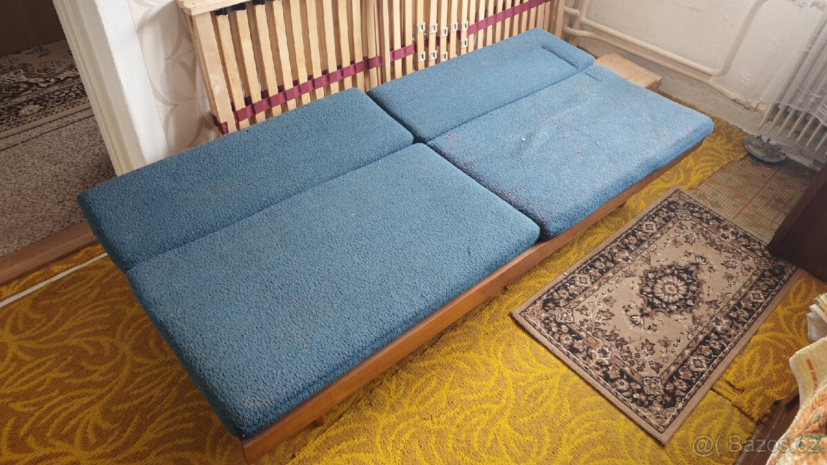 Retro rozkládací pohovka luzko