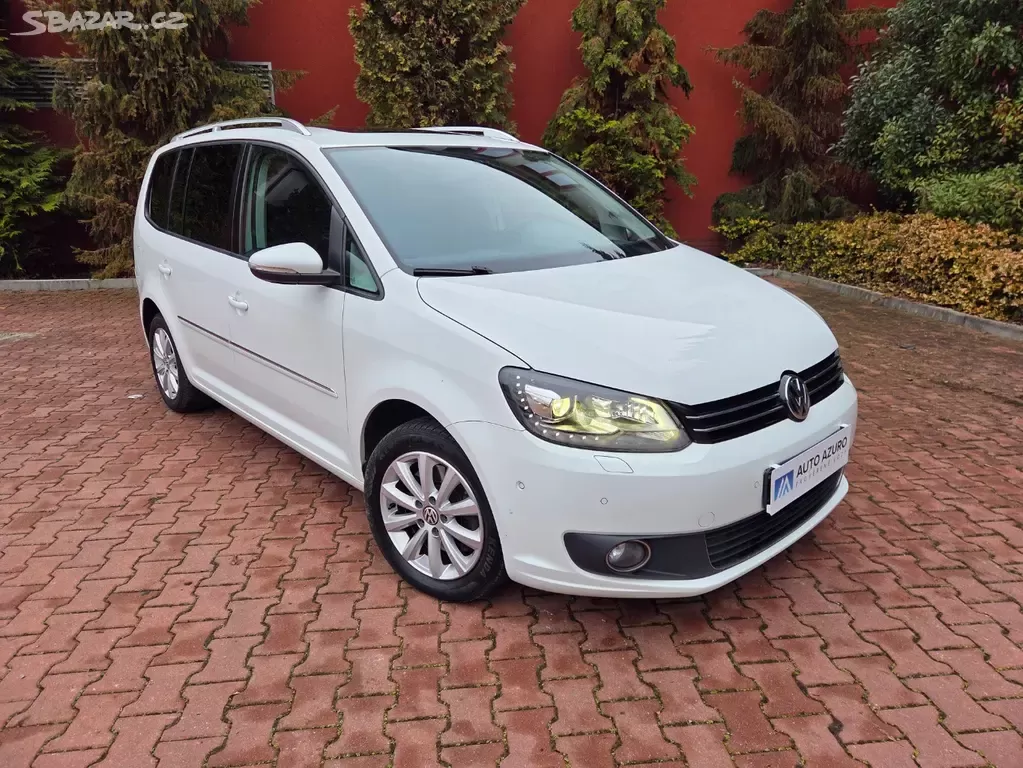 Touran 2.0TDI 103kW Highline DSG,7.míst,xenon,tažné,Webasto