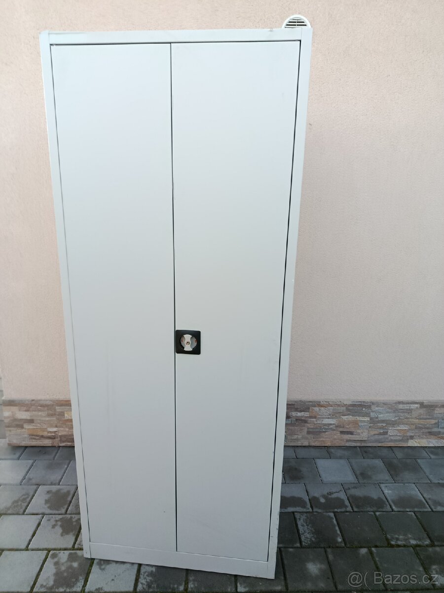 Plechová skříň 80 cm