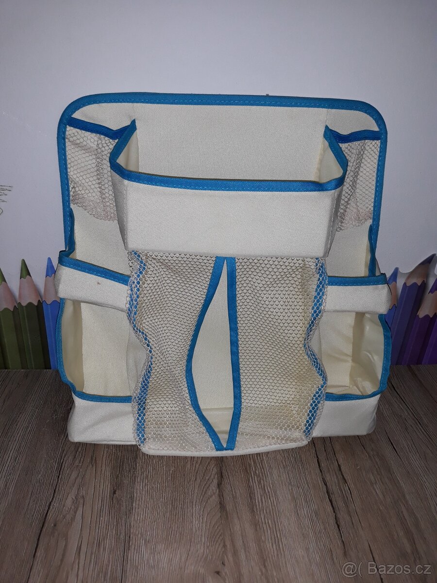 Organizér na postýlku