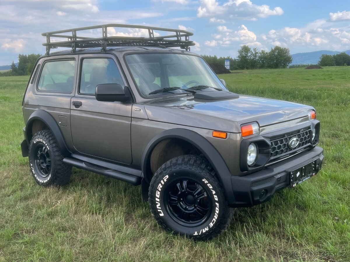LADA NIVA LEGEND