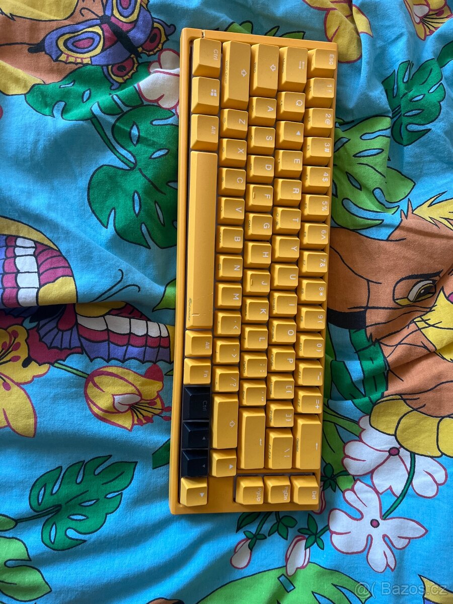 Ducky mechanická klavesnice s brown switchi