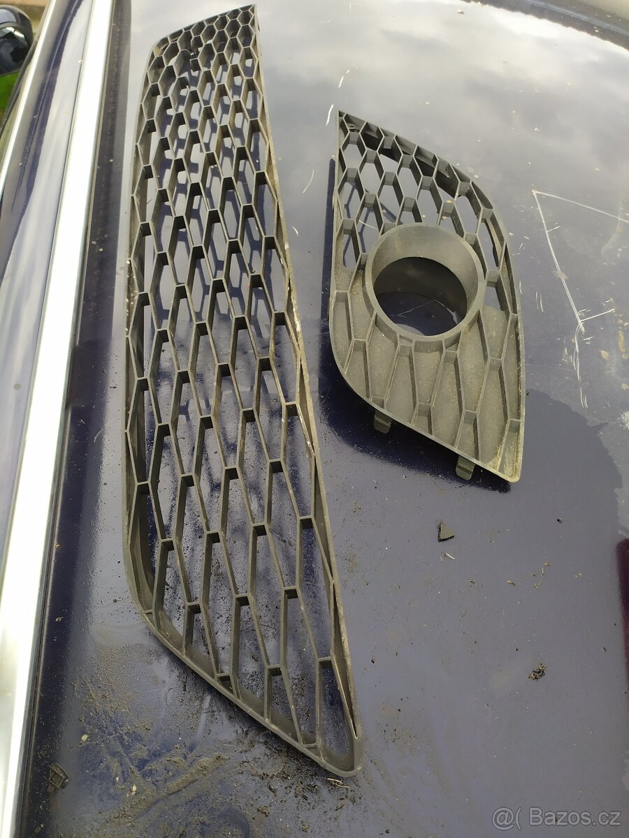 Seat Exeo r.v.2008-2013 mřížky nárazníku