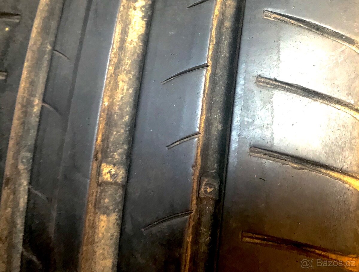 Letní pneu 205/55/16 dva kusy kusy Continental