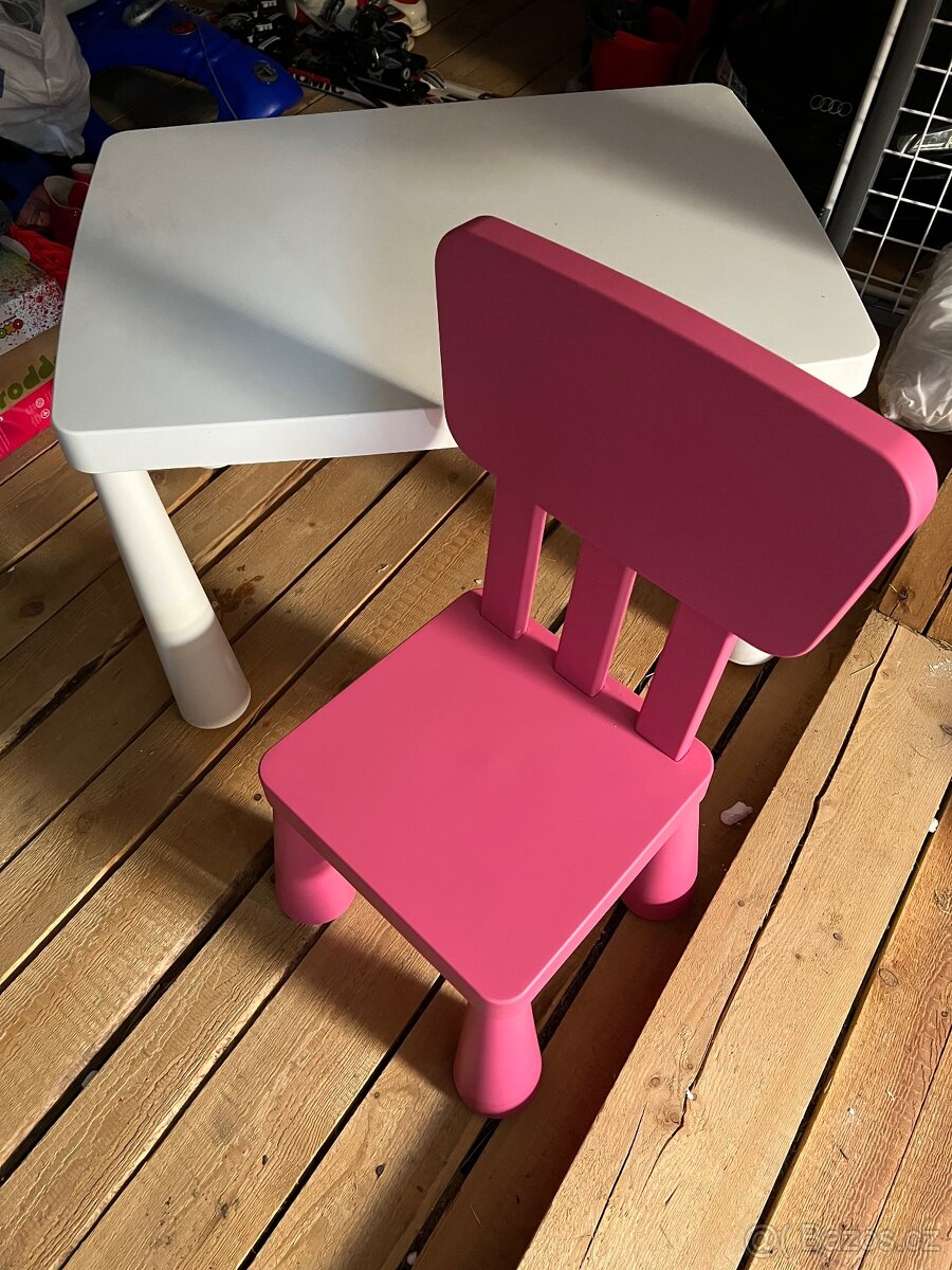 Ikea mammut stul a zidle