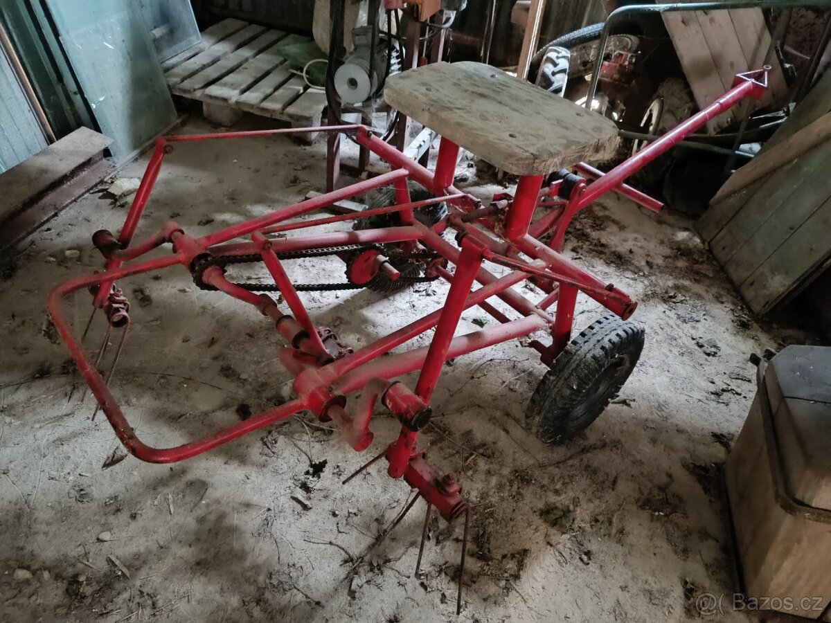 Obracečka na seno