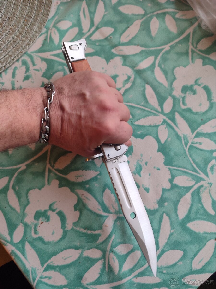 Vystřelovací nůž 35 cm