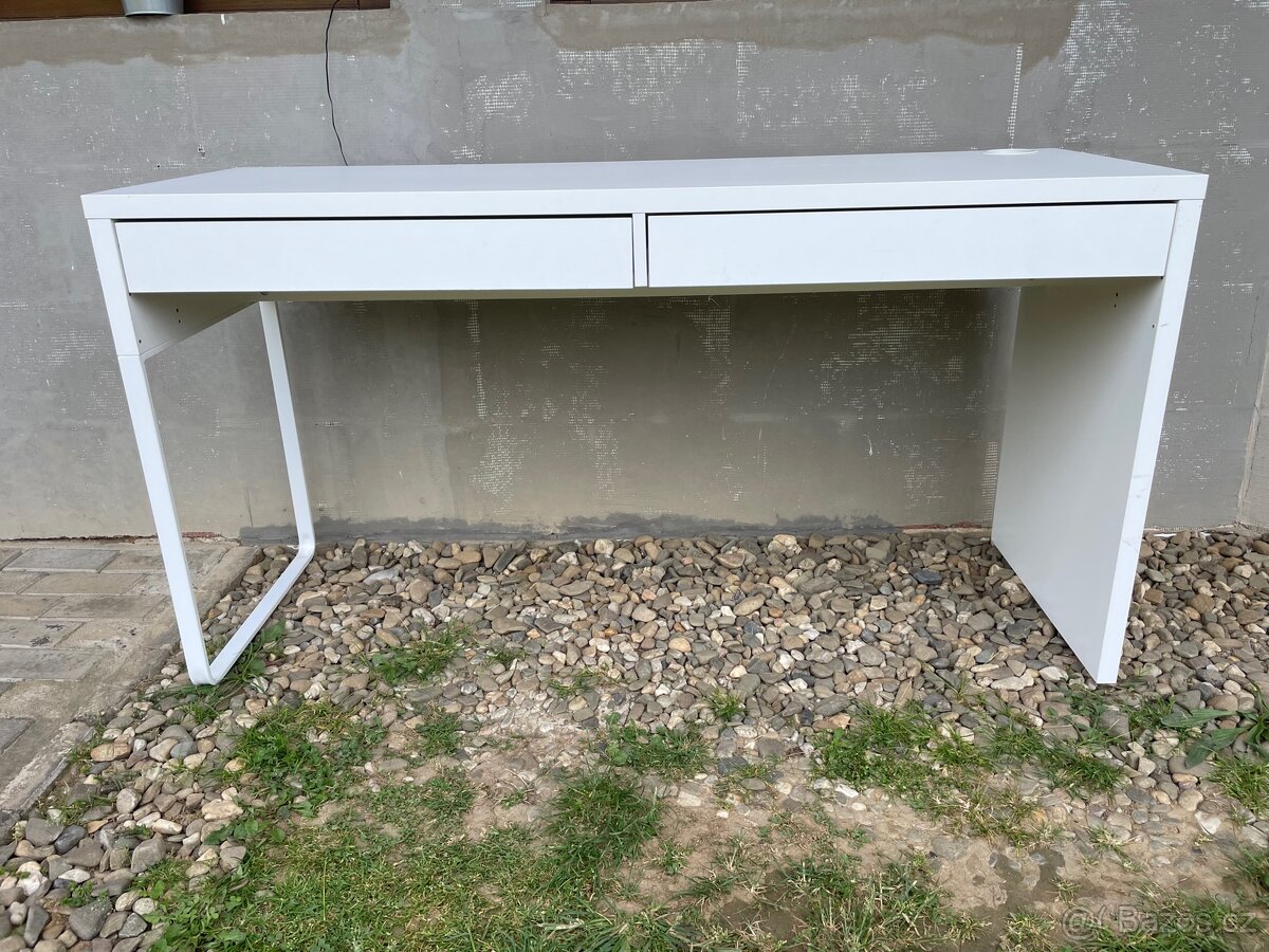 IKEA Micke stůl 142x50cm