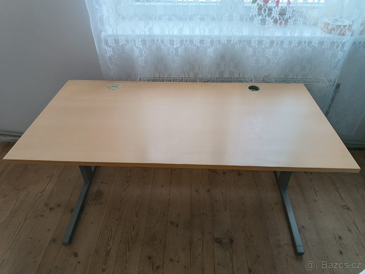 Kancelářský stůl Zn. Techo