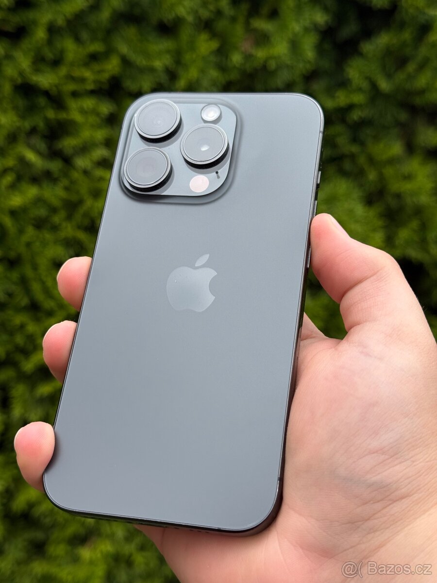iPhone 15 Pro - Top Stav