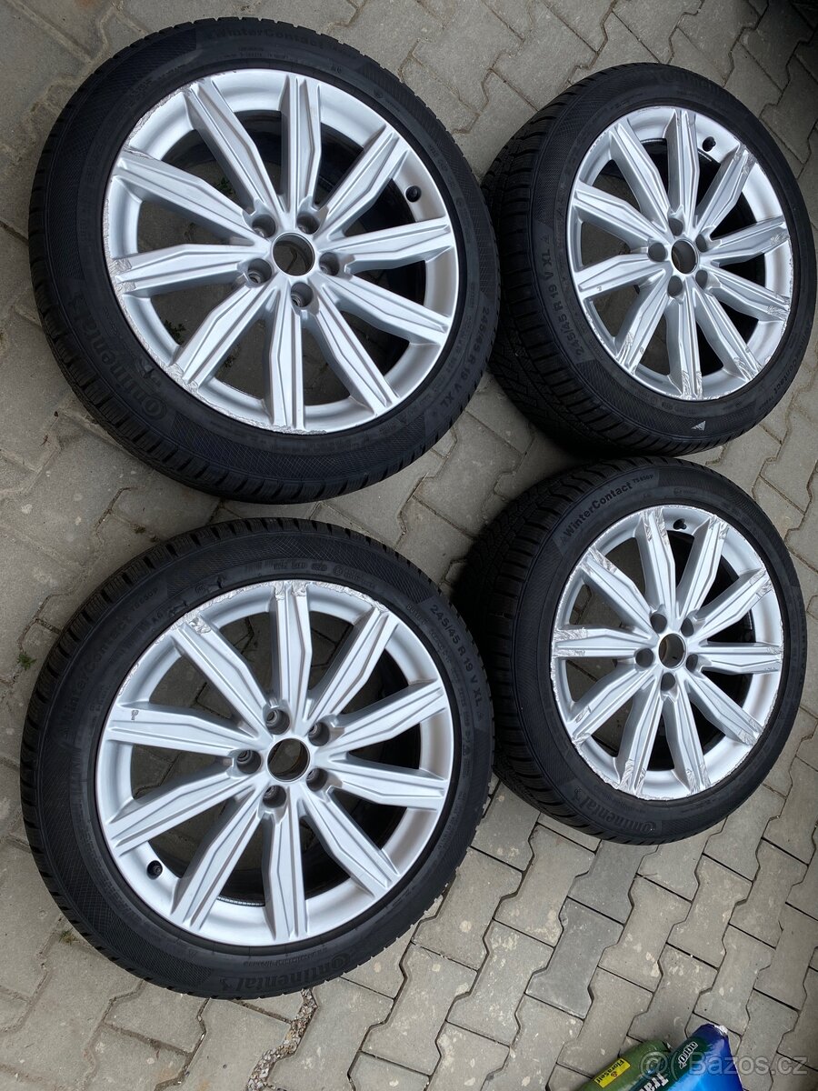 Audi a6 r19 zimní 8mm 245/45 r19